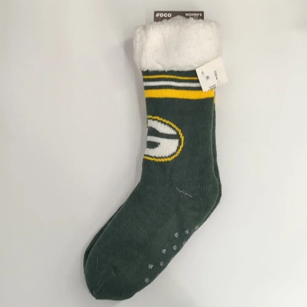 NFL Foco Wisconsin Green Bay Packers  Women's Logo Tall Fuzzy Slippers 6-10
